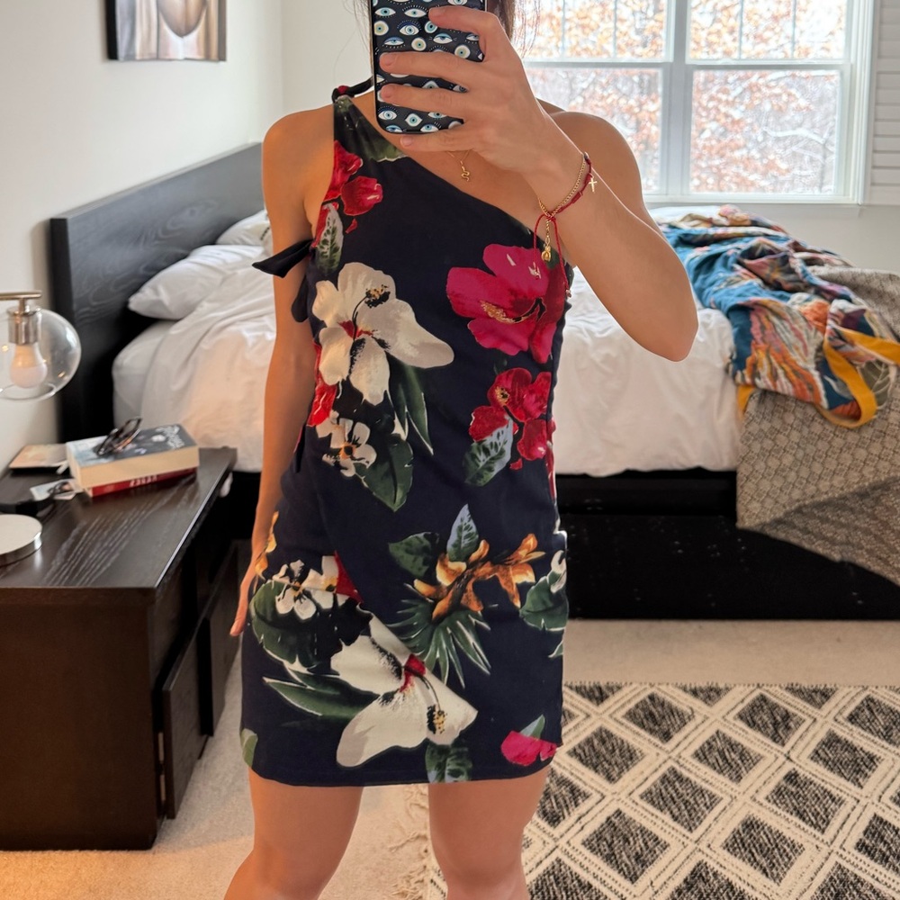 Beautiful Zara dress blue with flowers size XS one shoulder
